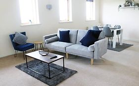 Bright & Cosy 2Bed Apartment In Mk Centre +Parking